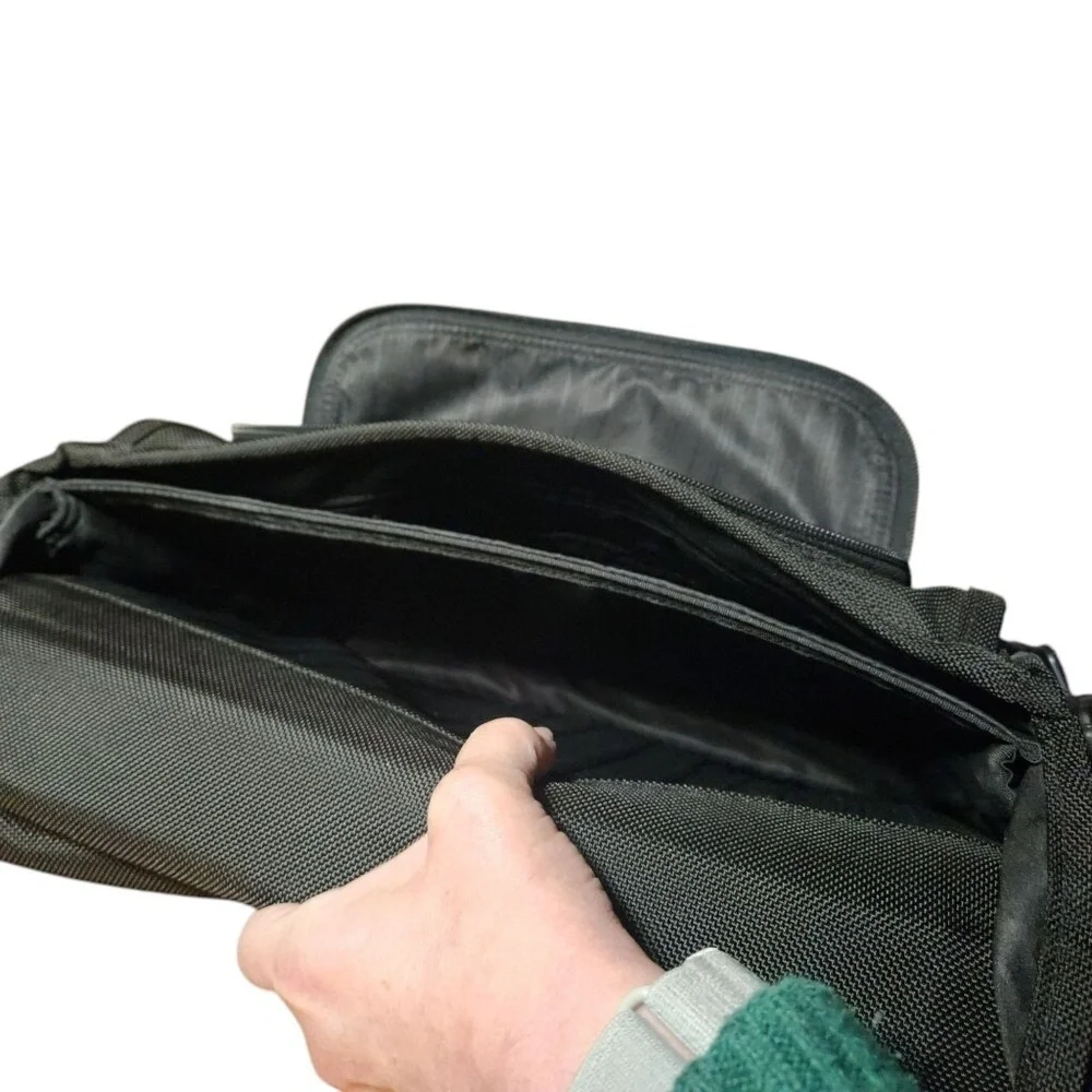 Tumi Black Laptop Briefcase Messenger Bag Men